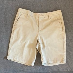 Tilly’s Blue Crown men’s khaki shorts size 32